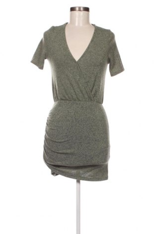 Kleid Zara Trafaluc, Größe S, Farbe Grün, Preis € 4,91