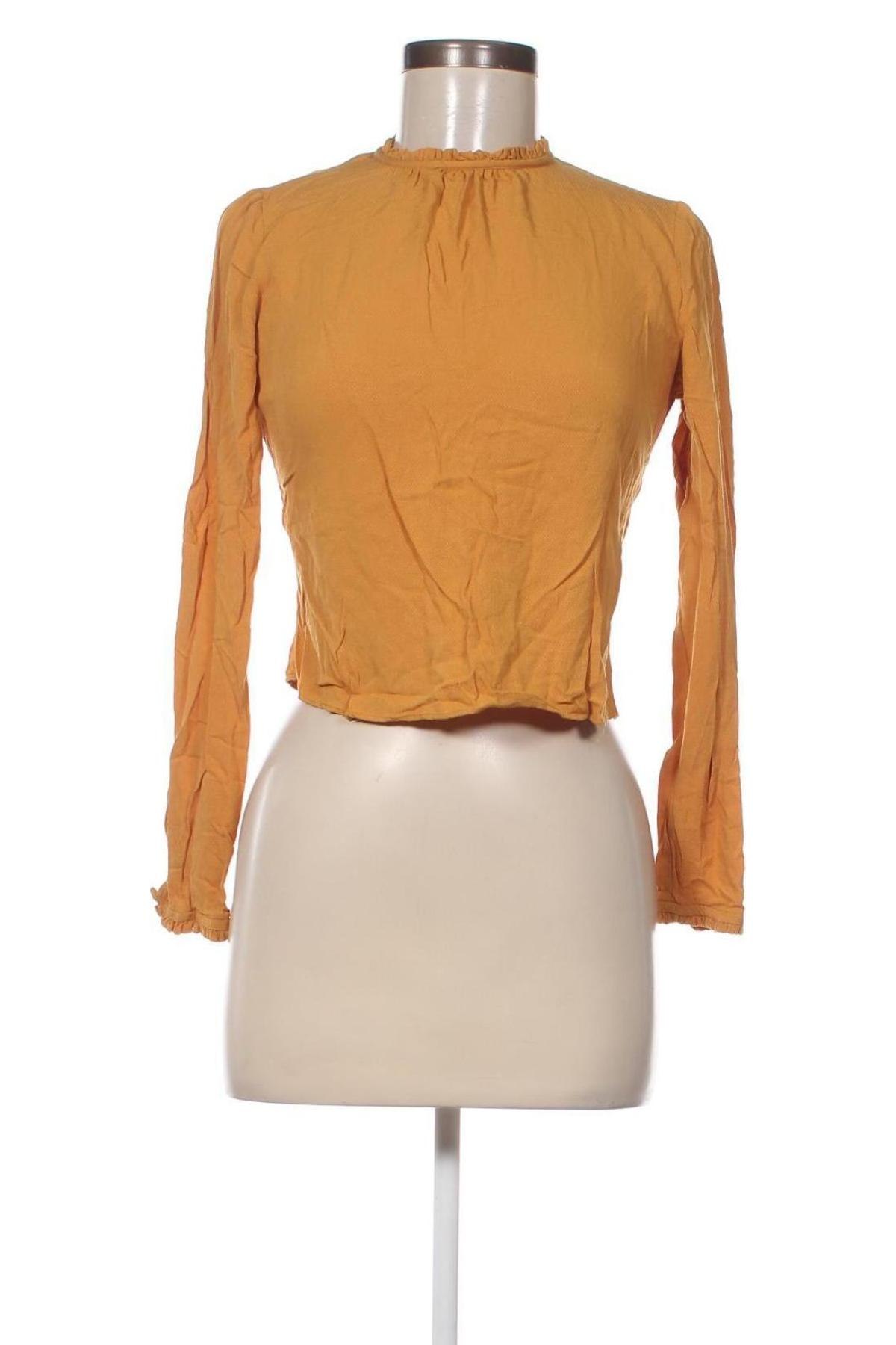Damen Shirt Bershka, Größe XS, Farbe Gelb, Preis € 2,72
