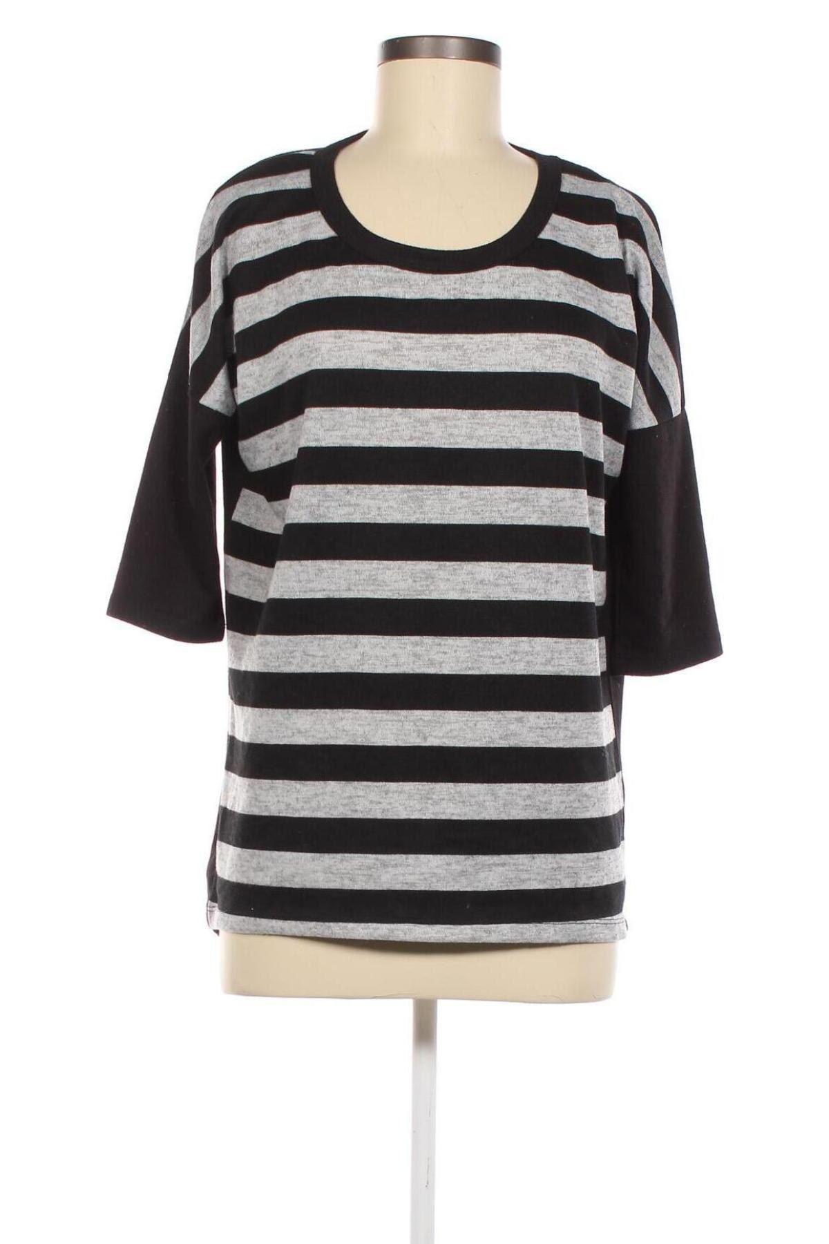 Γυναικεία μπλούζα Catwalk, Μέγεθος S, Χρώμα Μαύρο, Τιμή 2,23 €