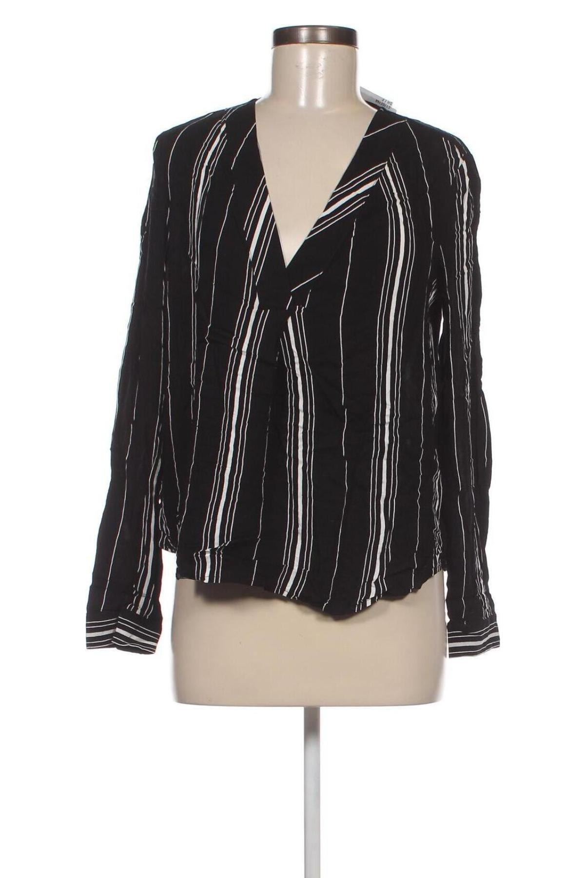 Γυναικεία μπλούζα Jay Jays, Μέγεθος M, Χρώμα Μαύρο, Τιμή 2,52 €