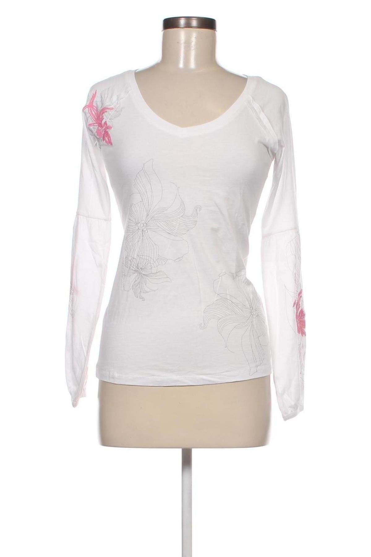 Γυναικεία μπλούζα Maui Wowie, Μέγεθος XS, Χρώμα Λευκό, Τιμή 3,71 €