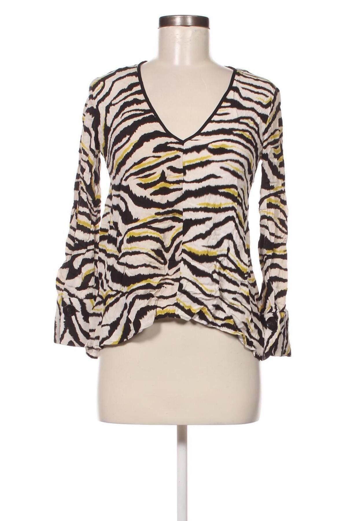 Damen Shirt Zara, Größe XS, Farbe Mehrfarbig, Preis 3,20 €