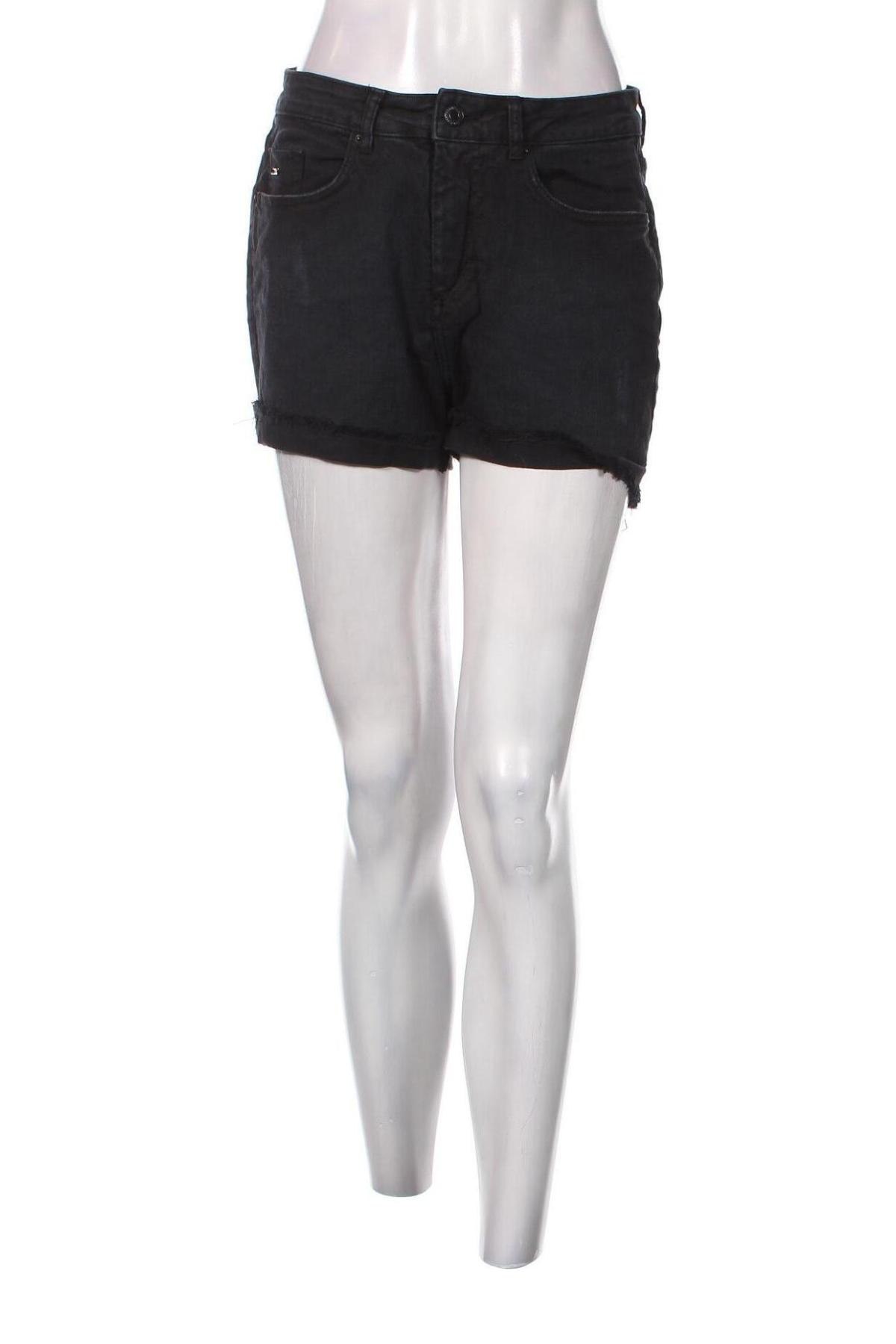 Pantaloni scurți de femei O'neill, Mărime M, Culoare Negru, Preț 335,53 Lei