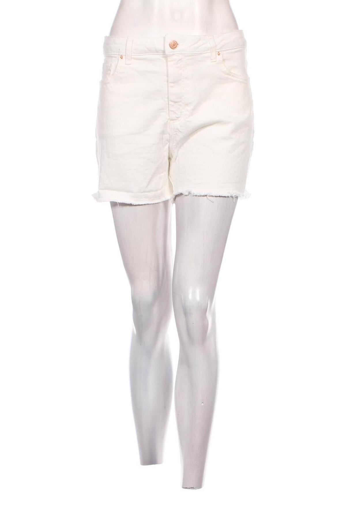 Дамски къс панталон O'neill, Размер L, Цвят Бял, Цена 35,70 лв.