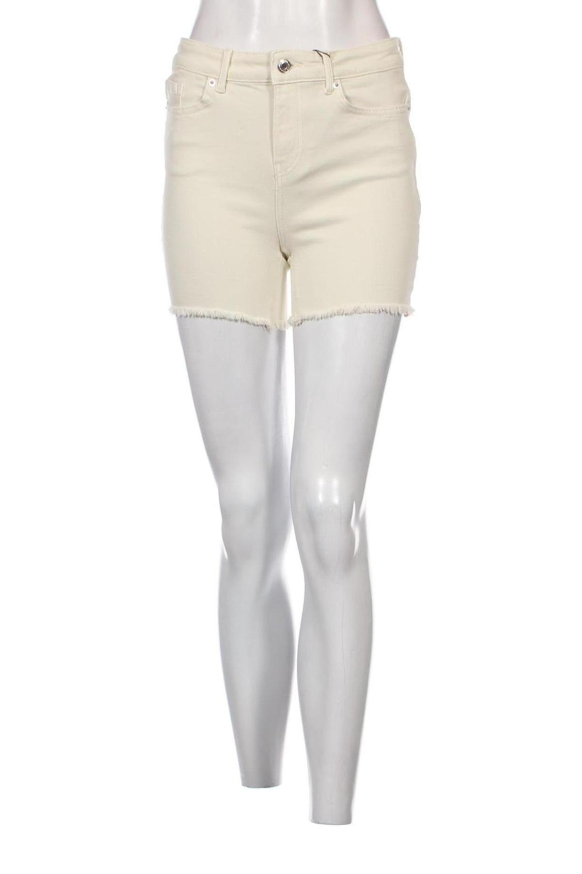 Дамски къс панталон Vero Moda, Размер M, Цвят Екрю, Цена 10,40 лв.