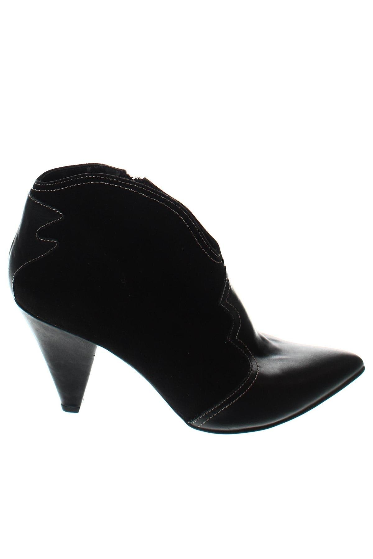 Dámské boty  New Look, Velikost 40, Barva Černá, Cena  205,00 Kč