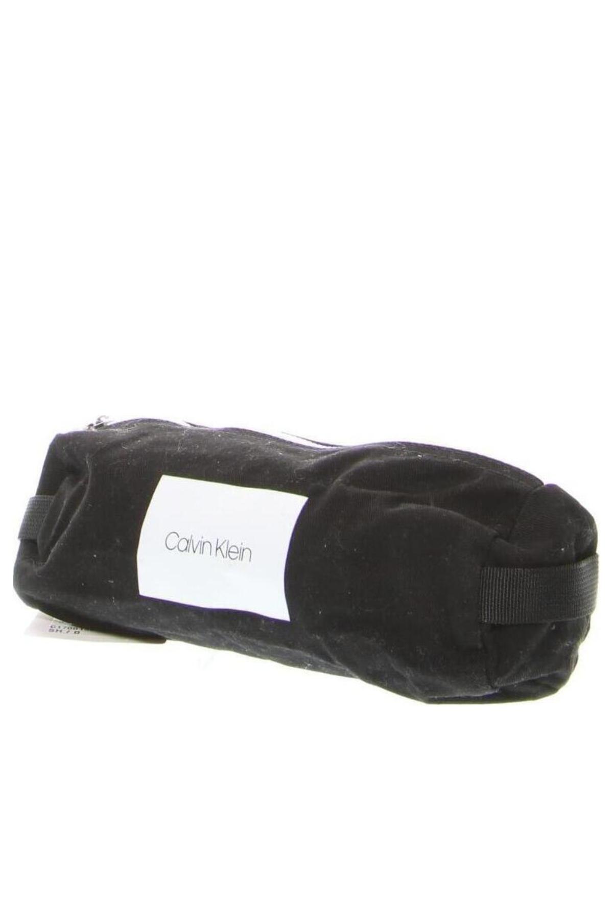Несесер Calvin Klein, Цвят Черен, Цена 41,76 лв.