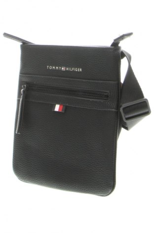 Чанта Tommy Hilfiger, Цвят Черен, Цена 139,99 лв.