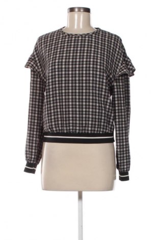 Damen Shirt Bershka, Größe M, Farbe Mehrfarbig, Preis 2,99 €