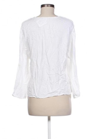 Damen Shirt Brandy Melville, Größe M, Farbe Weiß, Preis 5,99 €