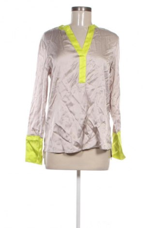 Damen Shirt Emily Van den Bergh, Größe M, Farbe Mehrfarbig, Preis 109,99 €