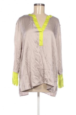 Damen Shirt Emily Van den Bergh, Größe XL, Farbe Beige, Preis 109,99 €