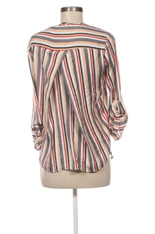 Damen Shirt Stradivarius, Größe M, Farbe Mehrfarbig, Preis 2,99 €