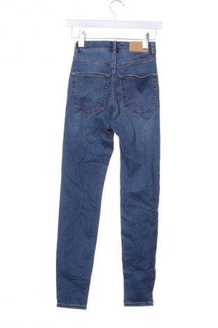 Dámske džínsy  Pull&Bear, Veľkosť XS, Farba Modrá, Cena  8,95 €