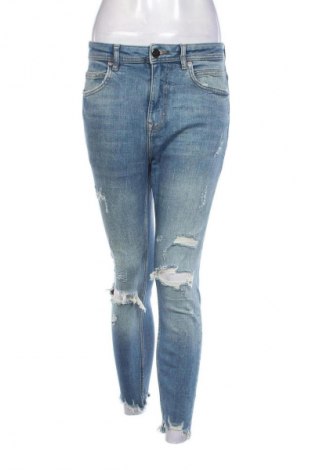 Damskie jeansy Zara, Rozmiar M, Kolor Niebieski, Cena 90,27 zł