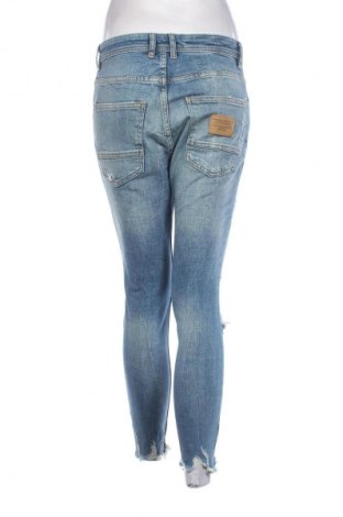 Damskie jeansy Zara, Rozmiar M, Kolor Niebieski, Cena 90,27 zł