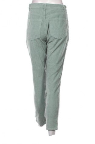 Damen Cordhose Pull&Bear, Größe M, Farbe Grün, Preis € 6,99