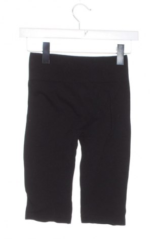 Pantaloni scurți de femei Trendyol, Mărime XS, Culoare Negru, Preț 46,15 Lei