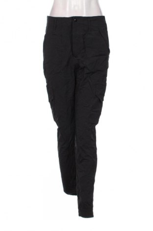 Damenhose Embrace, Größe M, Farbe Schwarz, Preis 28,99 €