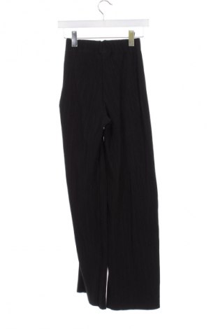 Pantaloni de femei Gina Tricot, Mărime XS, Culoare Negru, Preț 35,99 Lei