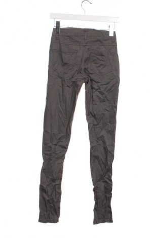 Damenhose Pieces, Größe XS, Farbe Grau, Preis 17,99 €