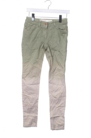 Kinderjeans Next, Größe 8-9y/ 134-140 cm, Farbe Grün, Preis € 10,99