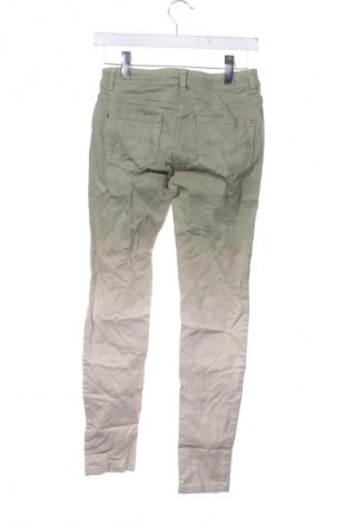 Kinderjeans Next, Größe 8-9y/ 134-140 cm, Farbe Grün, Preis € 10,99