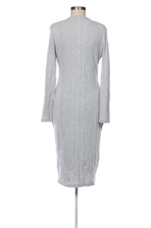 Kleid, Größe M, Farbe Grau, Preis 8,99 €