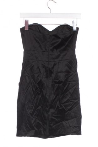 Kleid Ax Paris, Größe XS, Farbe Schwarz, Preis 16,99 €