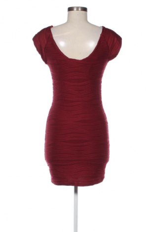 Kleid Ax Paris, Größe M, Farbe Rot, Preis 15,99 €