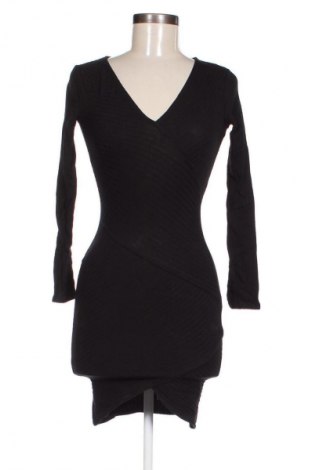 Šaty  Bershka, Velikost S, Barva Černá, Cena  59,00 Kč