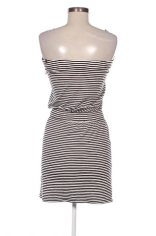 Kleid Derpouli, Größe M, Farbe Mehrfarbig, Preis 4,99 €