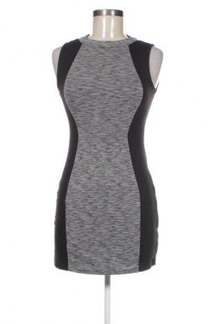 Šaty  H&M Divided, Velikost M, Barva Vícebarevné, Cena  59,00 Kč