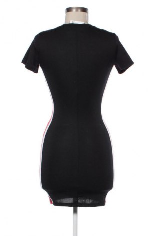 Rochie Pull&Bear, Mărime S, Culoare Negru, Preț 53,99 Lei