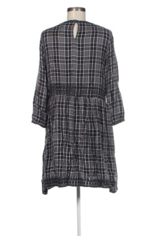 Kleid Review, Größe S, Farbe Mehrfarbig, Preis € 7,99