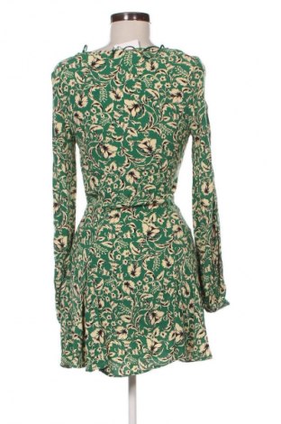 Kleid Zara, Größe M, Farbe Mehrfarbig, Preis 16,32 €