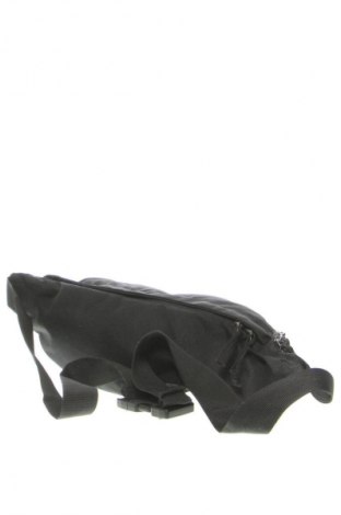 Ľadvinka  Nike, Farba Čierna, Cena  39,95 €