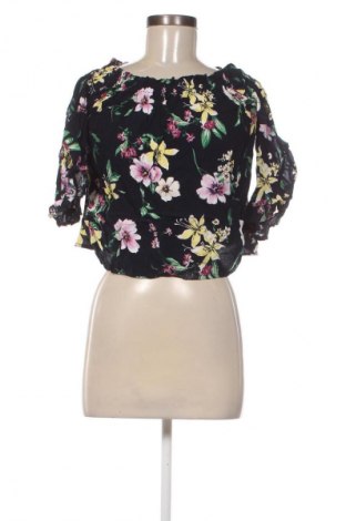 Дамска блуза Bershka, Размер XS, Цвят Многоцветен, Цена 5,11 €