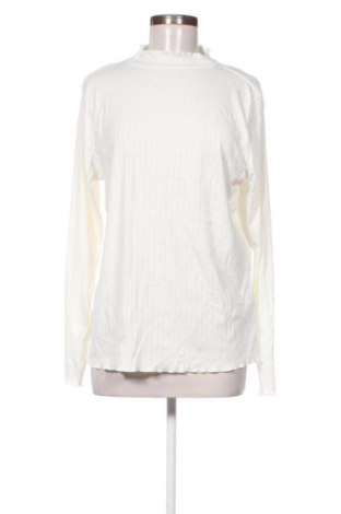 Damen Shirt Jean Pascale, Größe L, Farbe Weiß, Preis 3,99 €