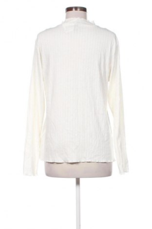 Damen Shirt Jean Pascale, Größe L, Farbe Weiß, Preis 3,99 €