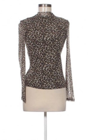 Γυναικεία μπλούζα ONLY, Μέγεθος XS, Χρώμα Πολύχρωμο, Τιμή 28,99 €