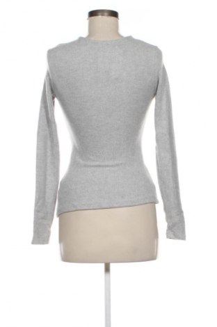 Bluză de femei Pull&Bear, Mărime S, Culoare Gri, Preț 98,99 Lei