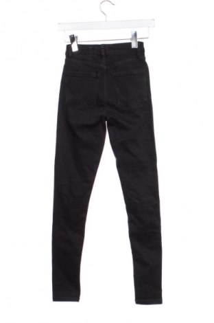 Dámske džínsy  Bershka, Veľkosť XXS, Farba Čierna, Cena  8,95 €
