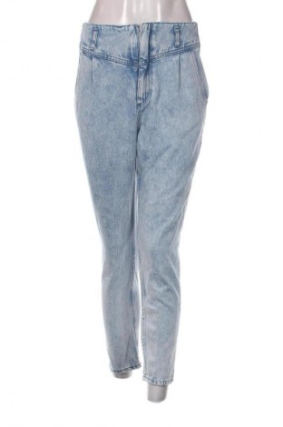 Blugi de femei Bershka, Mărime S, Culoare Albastru, Preț 71,99 Lei
