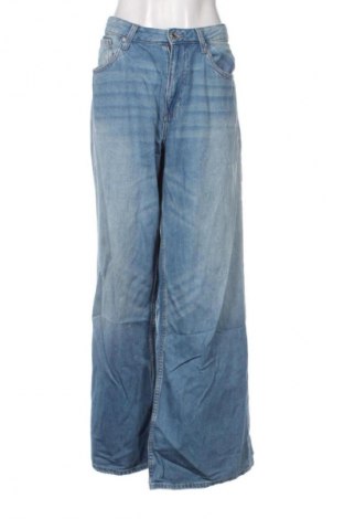 Blugi de femei Bershka, Mărime XL, Culoare Albastru, Preț 145,99 Lei