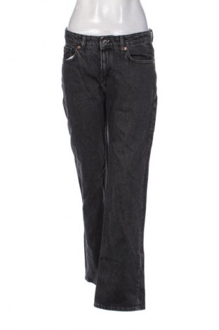 Blugi de femei H&M, Mărime M, Culoare Gri, Preț 55,99 Lei