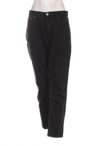 Damskie jeansy Pull&Bear, Rozmiar M, Kolor Czarny, Cena 55,99 zł
