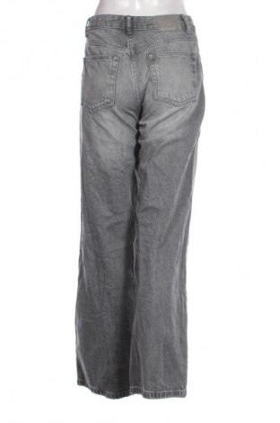 Blugi de femei Pull&Bear, Mărime S, Culoare Gri, Preț 48,99 Lei
