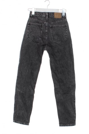 Damskie jeansy Pull&Bear, Rozmiar XS, Kolor Czarny, Cena 32,99 zł