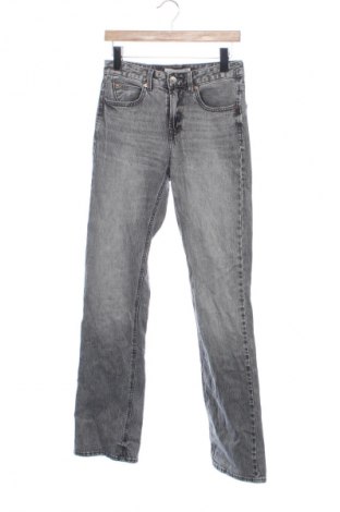 Γυναικείο Τζίν Stradivarius, Μέγεθος M, Χρώμα Πολύχρωμο, Τιμή 12,99 €